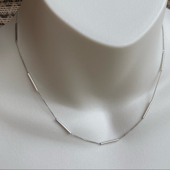 Accents by Hallmark Dainty Silver Bar Chain neutral minimalist - Picture 1 of 3